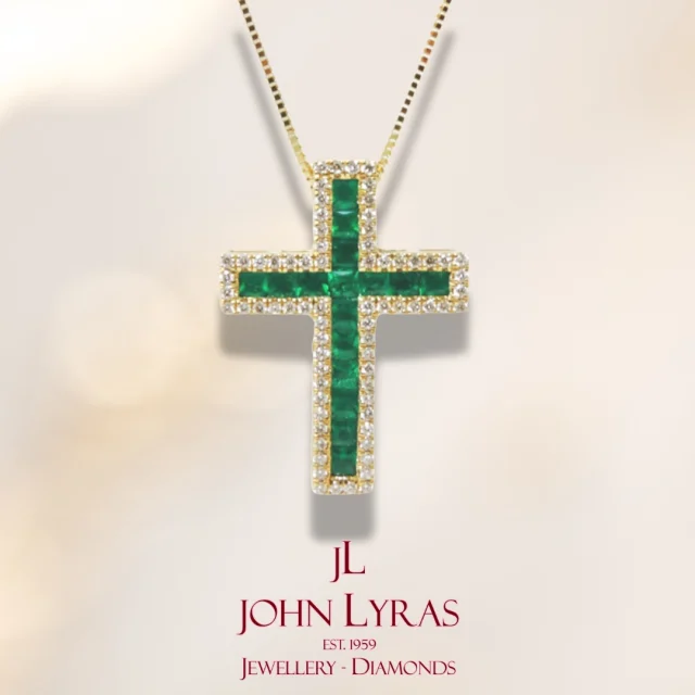 #emeraldanddiamondcross #colombiangreen  #myprecious